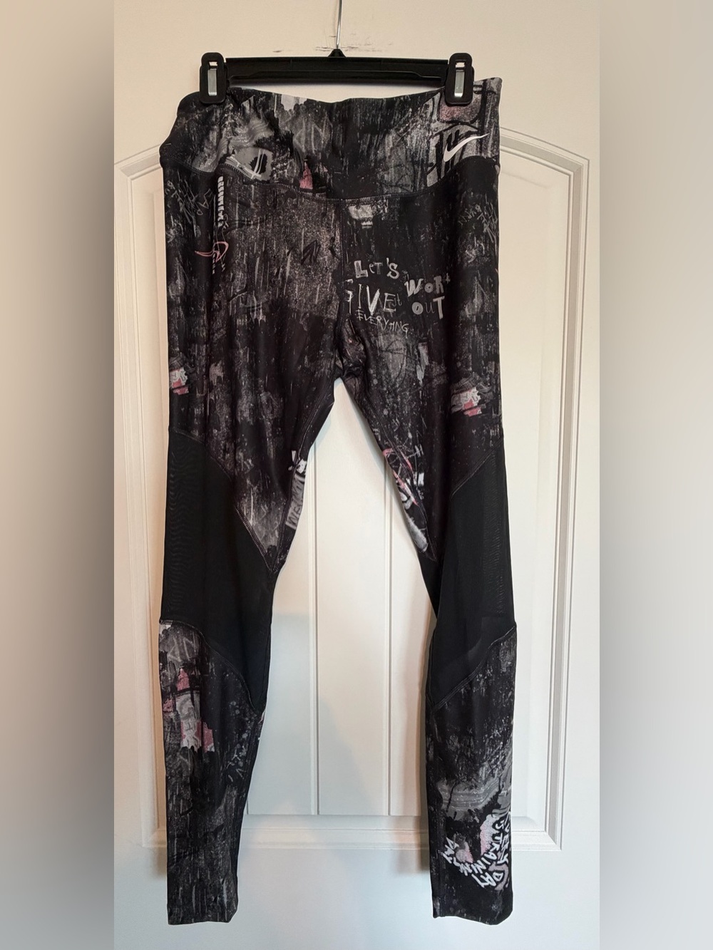 Nike Black & Pink Graphic Women's Leggings